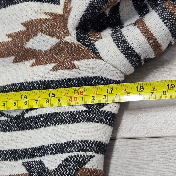 Me Jane Southwestern Fringe Open Front Cardigan Jacket Brown Cream Aztec Print - Picture 5 of 10